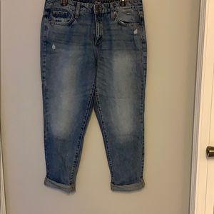 High waisted light wash jeans